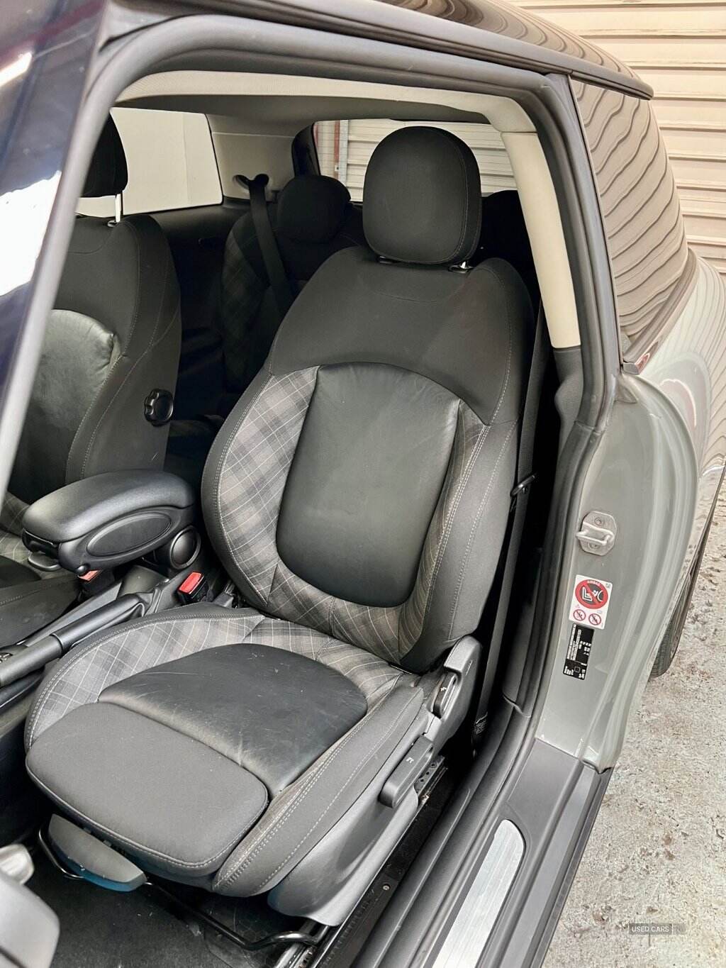 Feb 2016 MINI Hatch 1.5 Cooper 3dr Auto