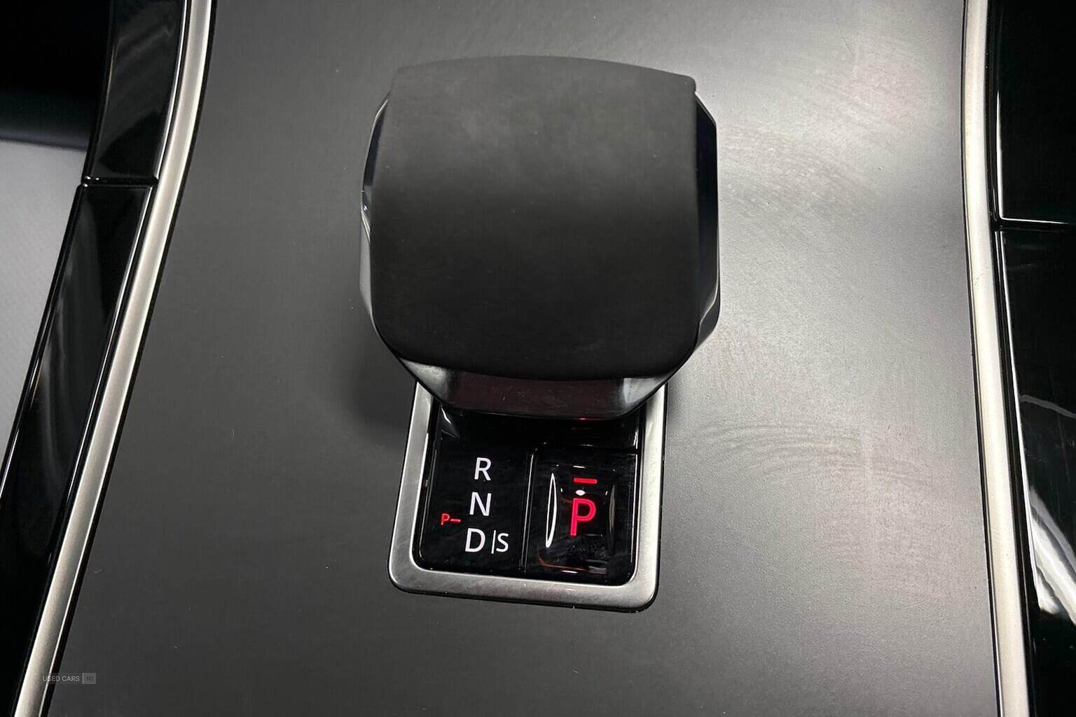 Feb 2023 Land Rover Range Rover Velar 2.0 D200 Mhev Dynamic Se 5Dr Auto