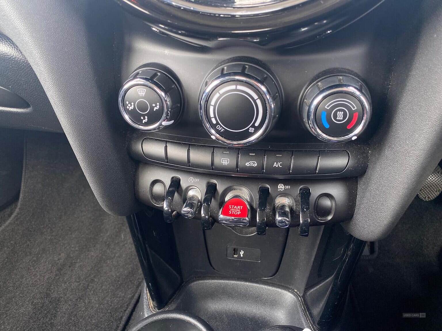 Apr 2022 MINI HATCHBACK 1.5 Cooper Classic 5Dr