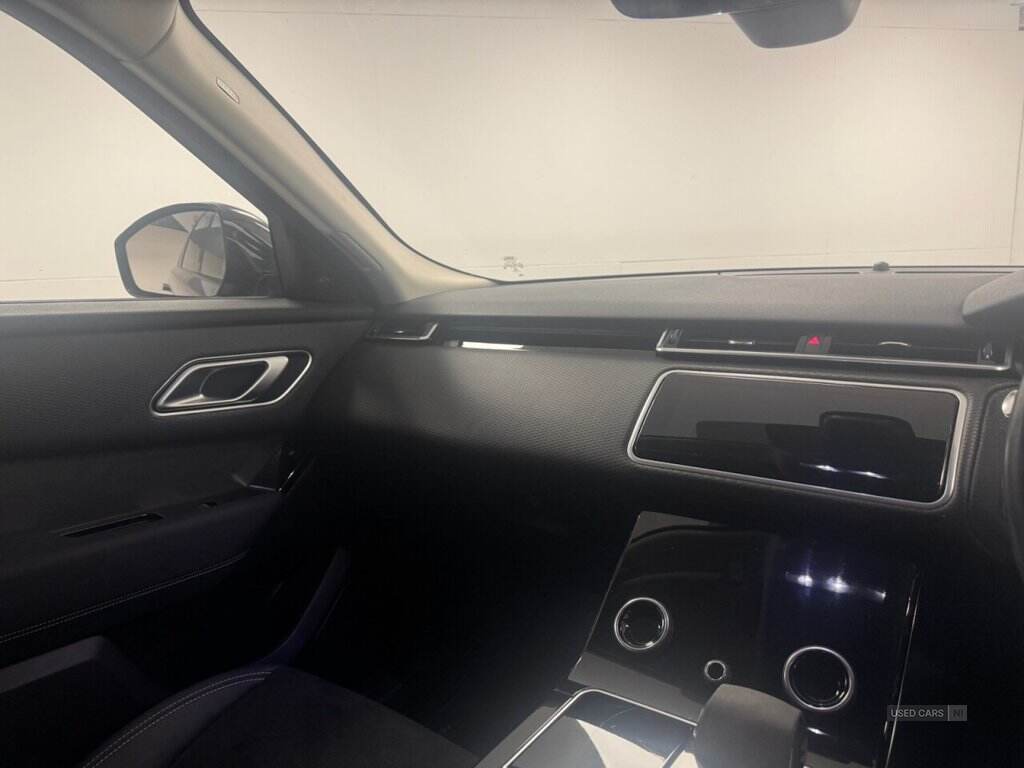 Apr 2021 Land Rover Range Rover Velar 2.0 D200 5dr Auto