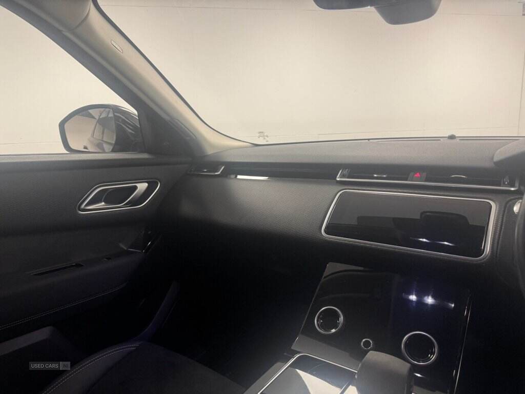 Apr 2021 Land Rover Range Rover Velar 2.0 D200 5dr Auto