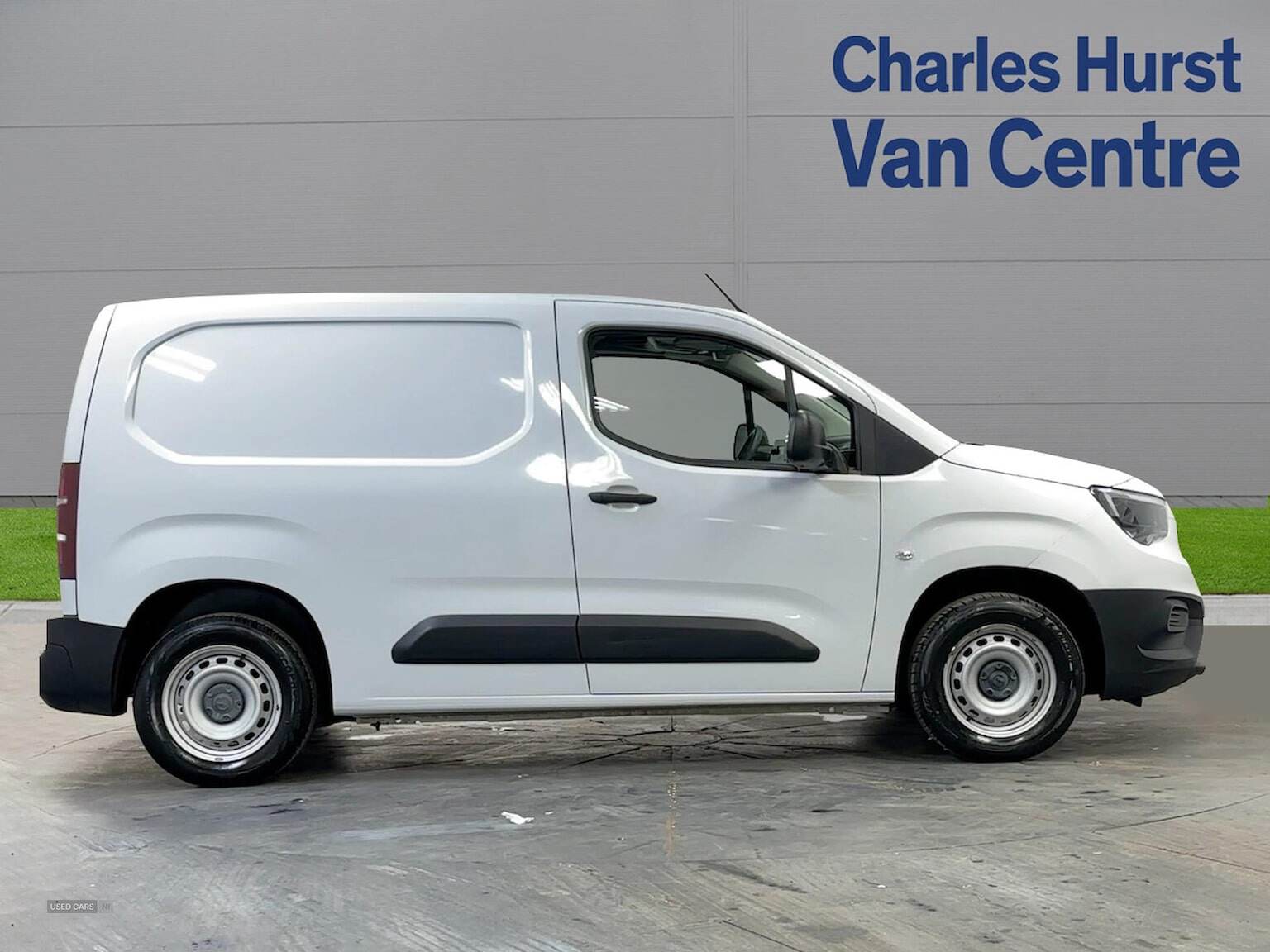 Sep 2022 Vauxhall Combo CARGO 2000 1.5 Turbo D 100Ps H1 Dynamic Van [6 Speed]