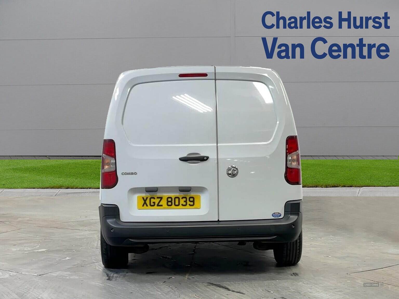 Sep 2022 Vauxhall Combo CARGO 2000 1.5 Turbo D 100Ps H1 Dynamic Van [6 Speed]
