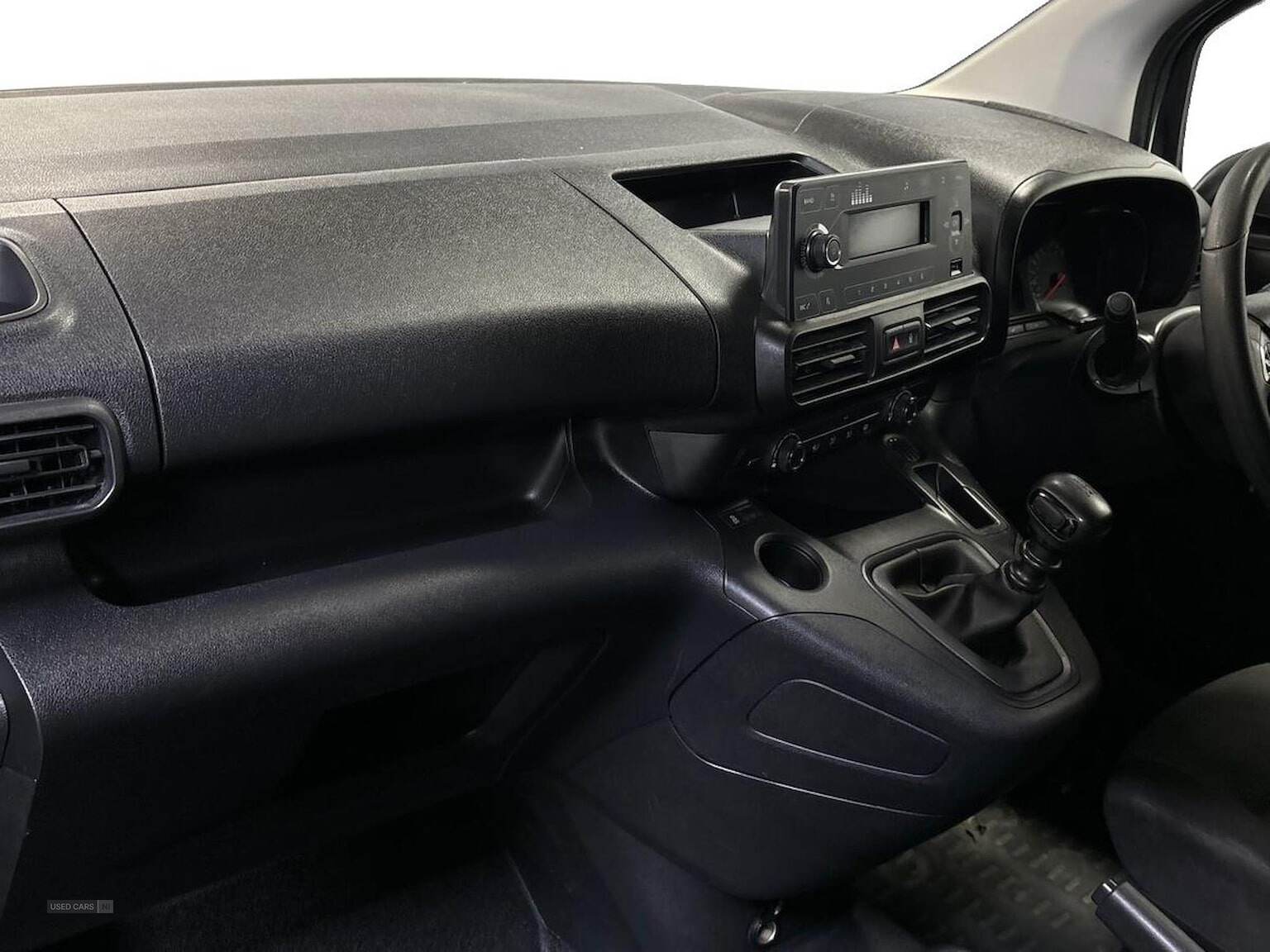Sep 2022 Vauxhall Combo CARGO 2000 1.5 Turbo D 100Ps H1 Dynamic Van [6 Speed]