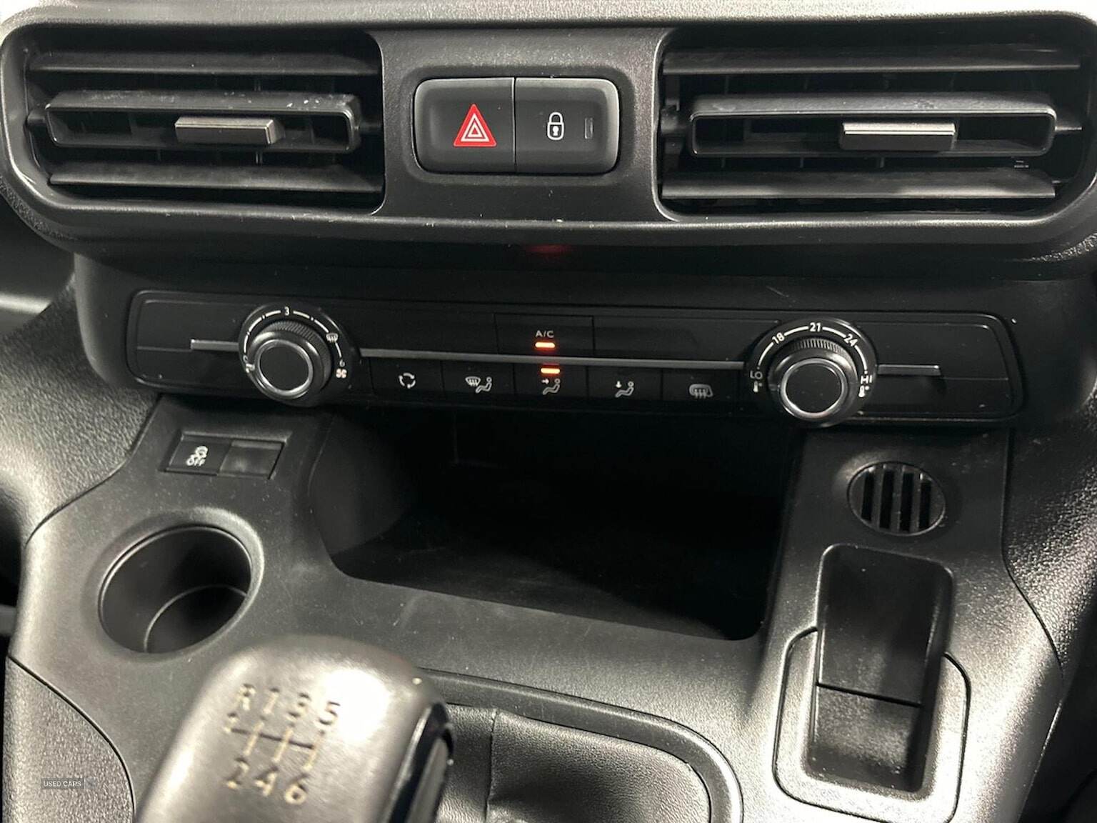 Sep 2022 Vauxhall Combo CARGO 2000 1.5 Turbo D 100Ps H1 Dynamic Van [6 Speed]
