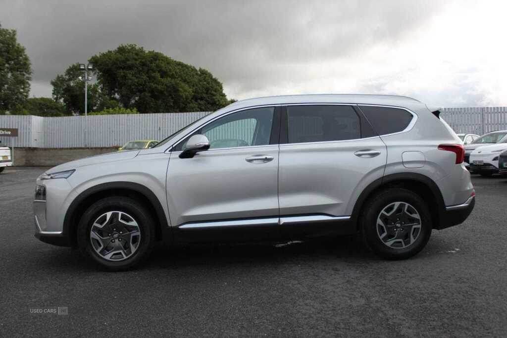 Apr 2022 Hyundai Santa Fe 1.6 TGDi Hybrid Premium 5dr Auto