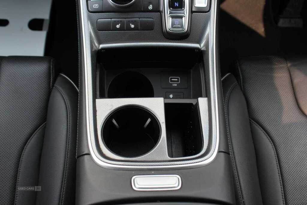 Apr 2022 Hyundai Santa Fe 1.6 TGDi Hybrid Premium 5dr Auto