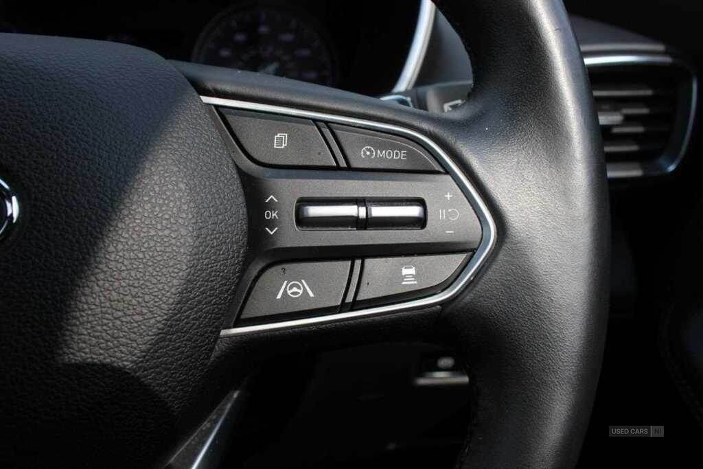 Apr 2022 Hyundai Santa Fe 1.6 TGDi Hybrid Premium 5dr Auto