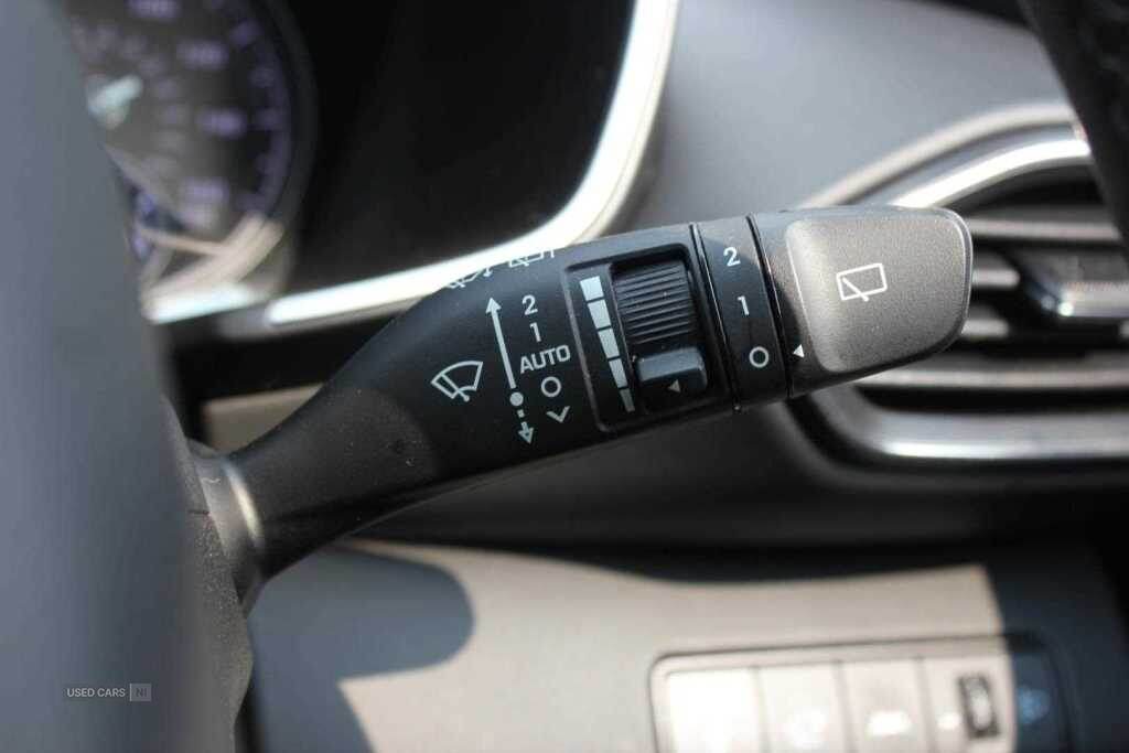 Apr 2022 Hyundai Santa Fe 1.6 TGDi Hybrid Premium 5dr Auto