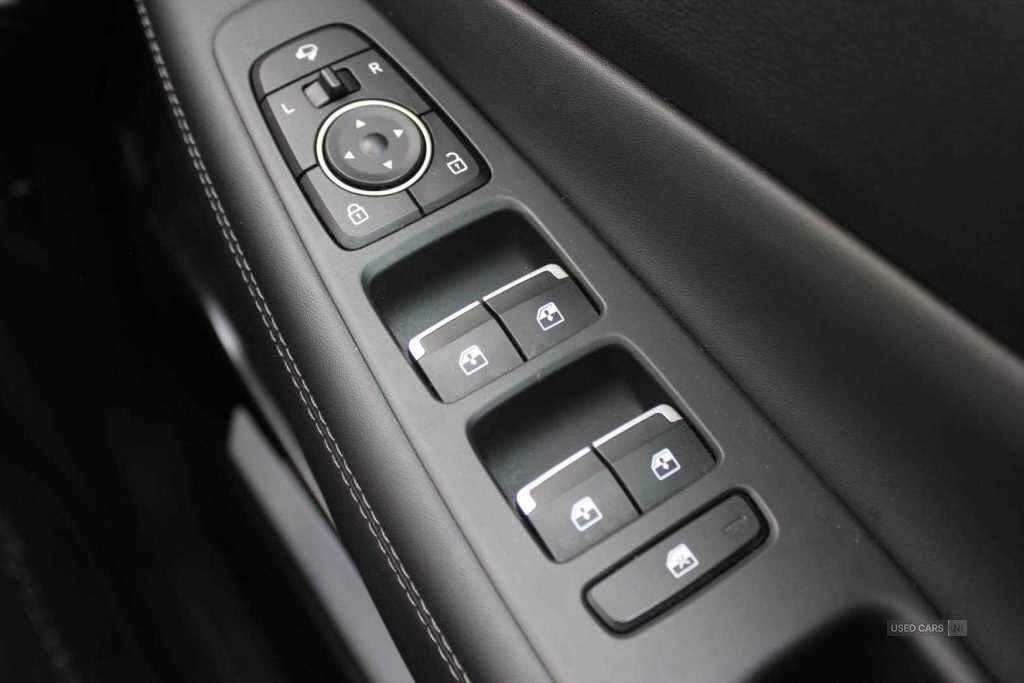 Apr 2022 Hyundai Santa Fe 1.6 TGDi Hybrid Premium 5dr Auto