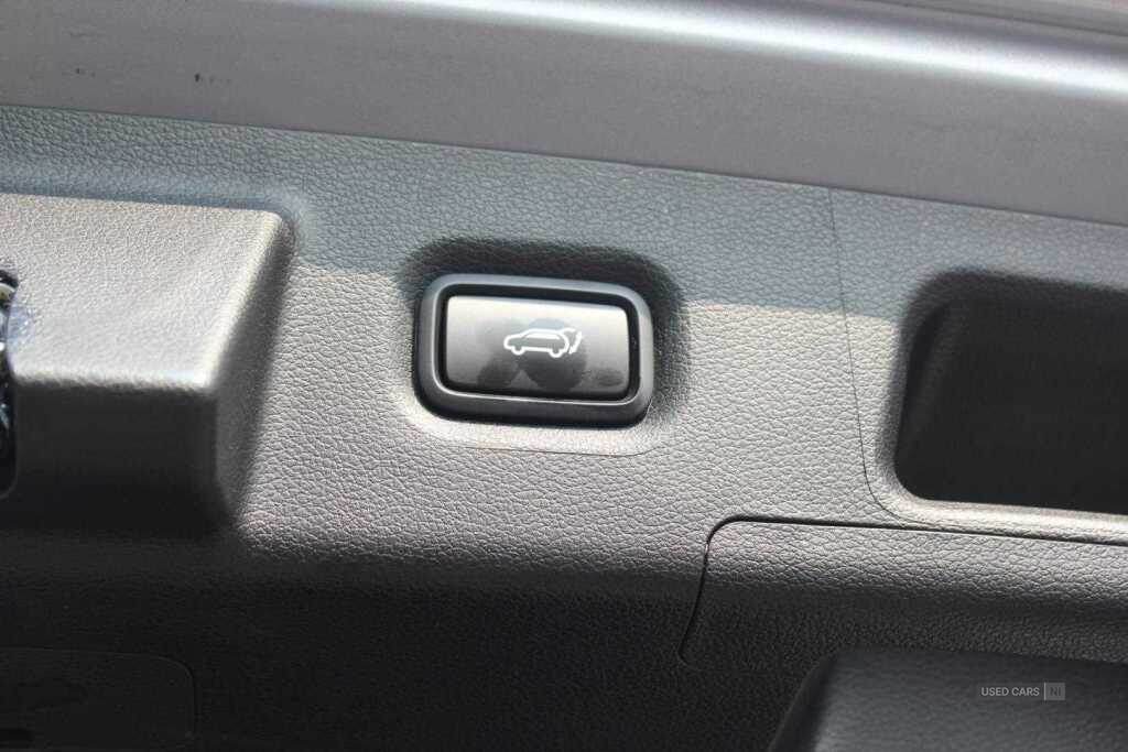 Apr 2022 Hyundai Santa Fe 1.6 TGDi Hybrid Premium 5dr Auto