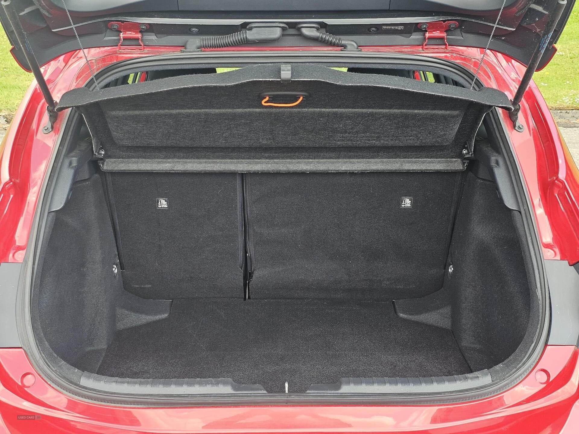 Apr 2019 Toyota Corolla 1.8 VVT-i Hybrid Design 5dr CVT