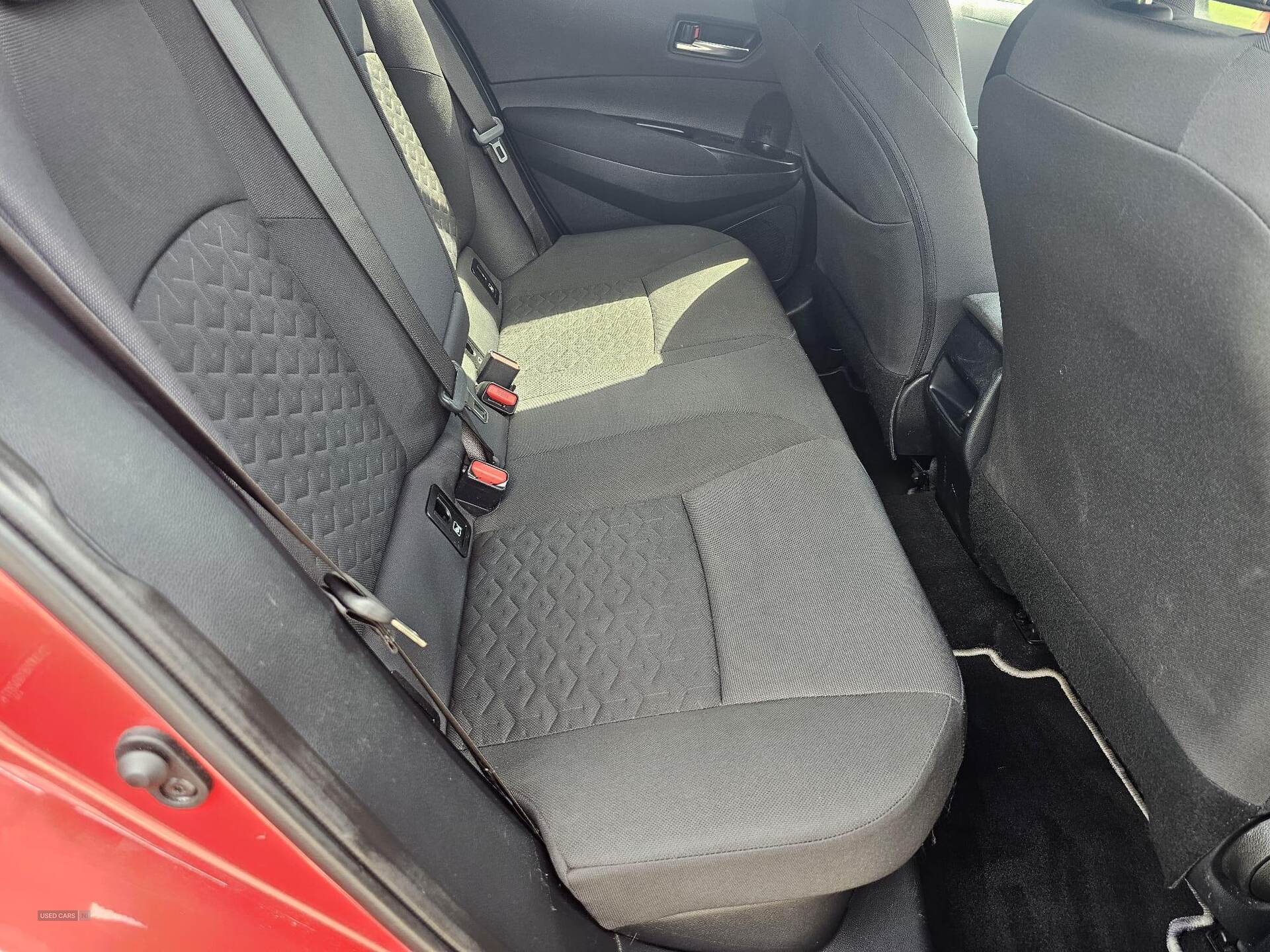 Apr 2019 Toyota Corolla 1.8 VVT-i Hybrid Design 5dr CVT