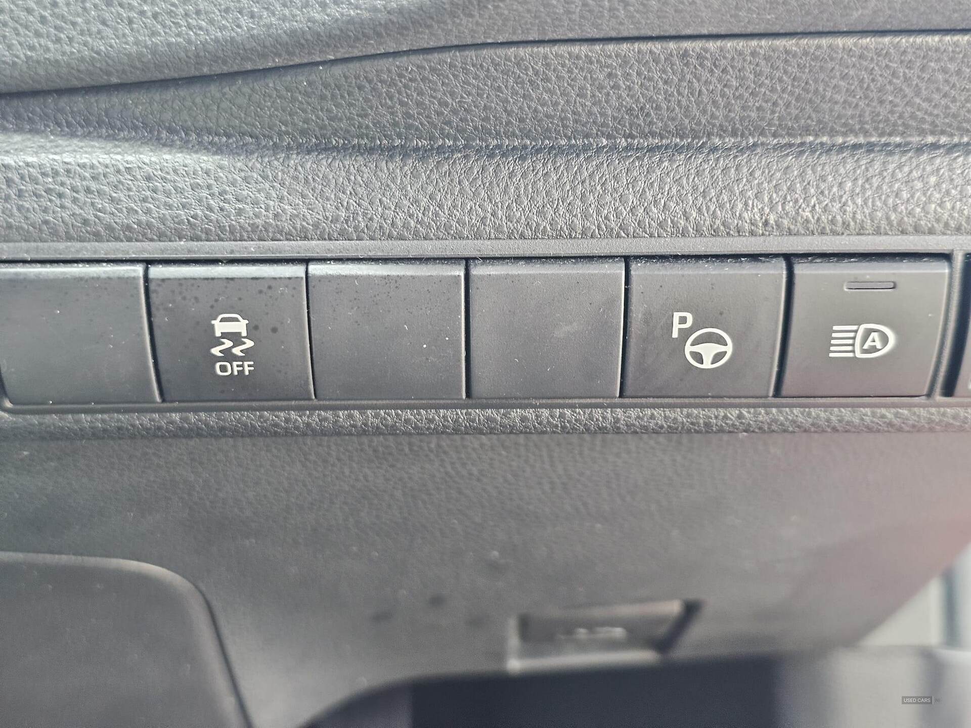 Apr 2019 Toyota Corolla 1.8 VVT-i Hybrid Design 5dr CVT