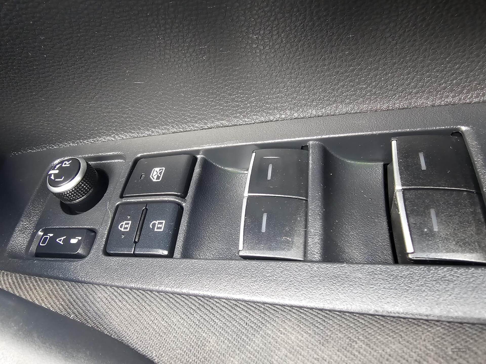 Apr 2019 Toyota Corolla 1.8 VVT-i Hybrid Design 5dr CVT