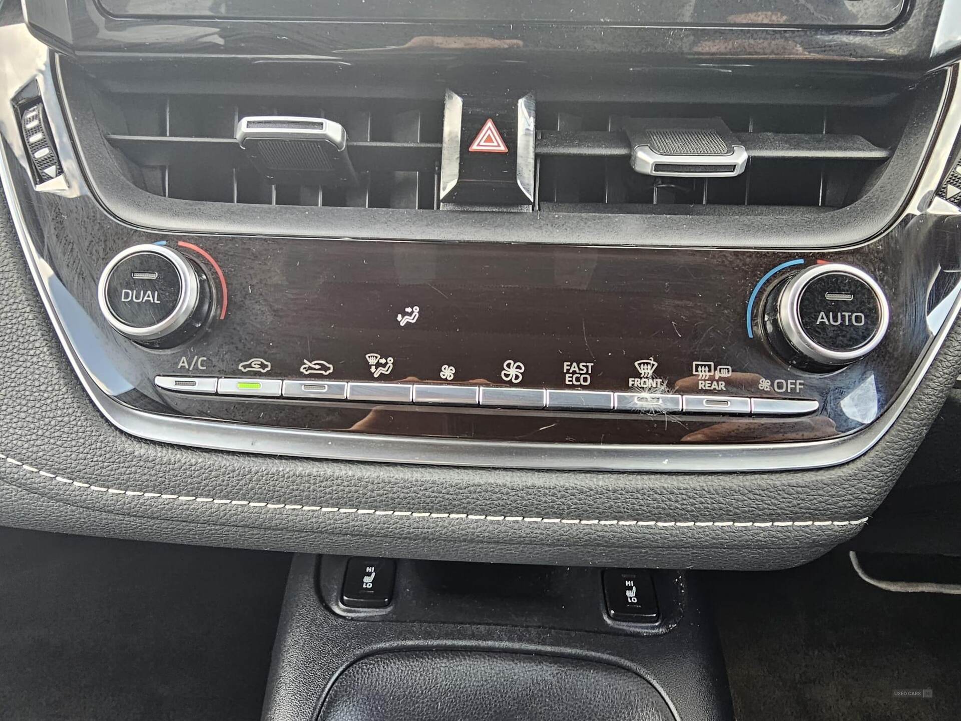 Apr 2019 Toyota Corolla 1.8 VVT-i Hybrid Design 5dr CVT