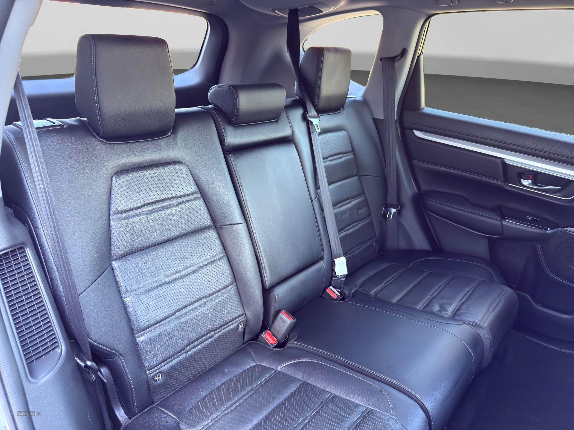 Jan 2023 Honda CR-V 2.0 i-MMD Hybrid SR 2WD 5dr eCVT