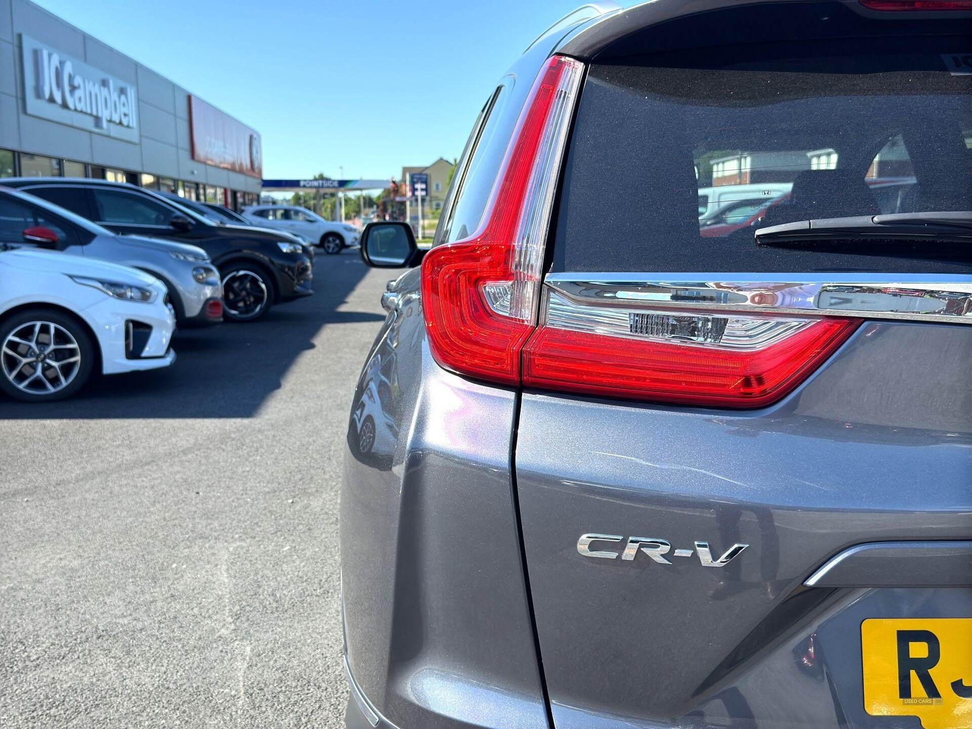 Jan 2023 Honda CR-V 2.0 i-MMD Hybrid SR 2WD 5dr eCVT