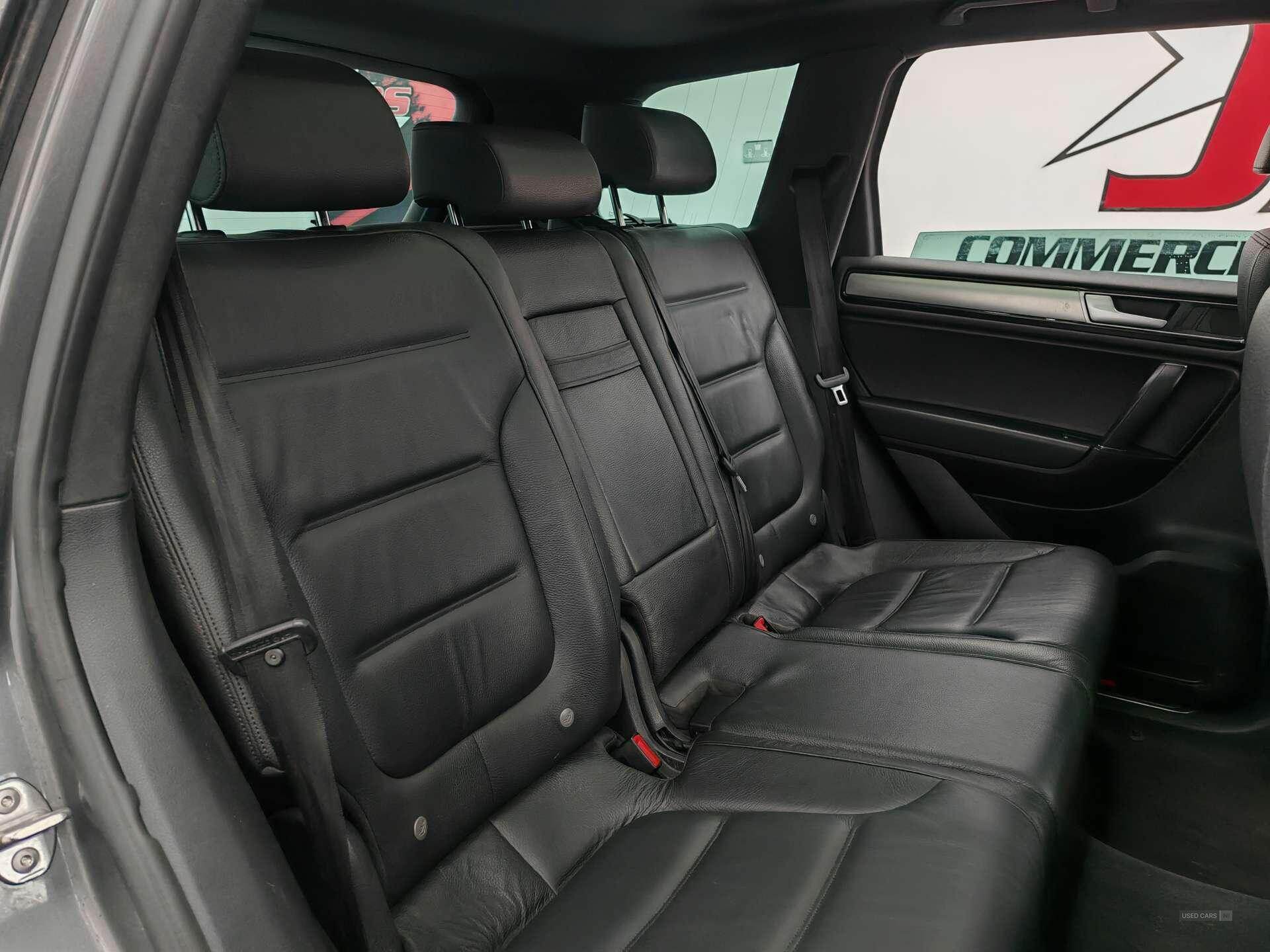 Jan 2016 Volkswagen Touareg 3.0 V6 TDI BlueMotion Tech 262 R-Line 5dr Tip Auto