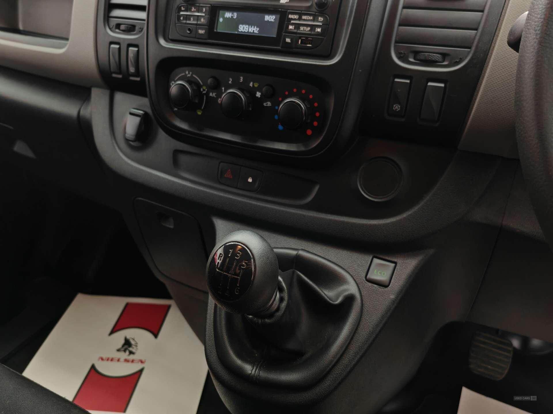 May 2019 Renault Trafic SL27 ENERGY dCi 125 Business+ Van