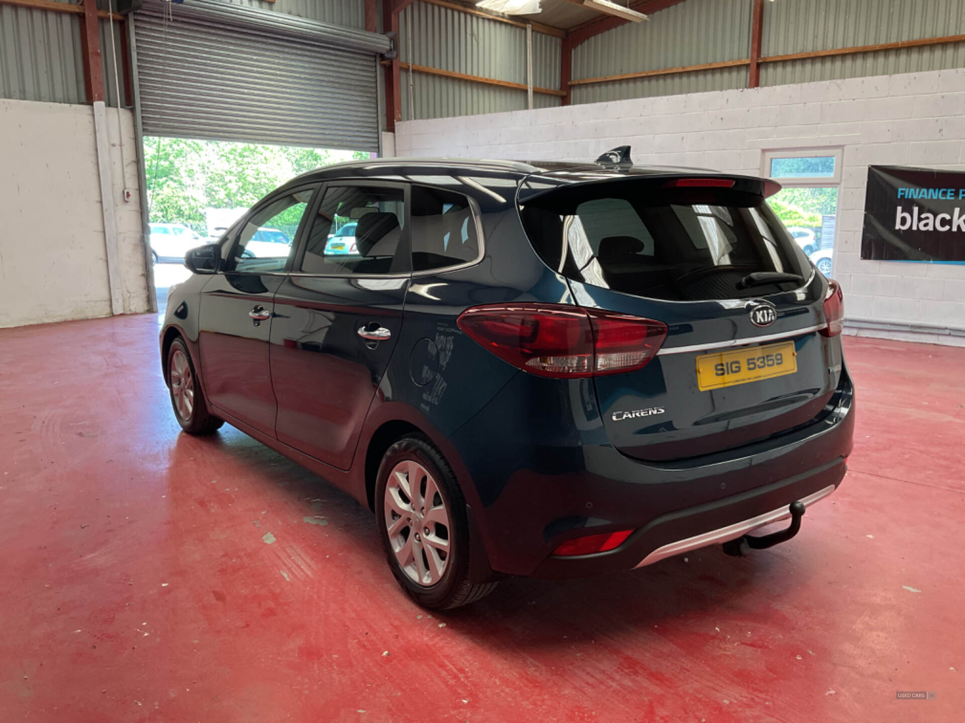Kia Carens DIESEL ESTATE in Antrim