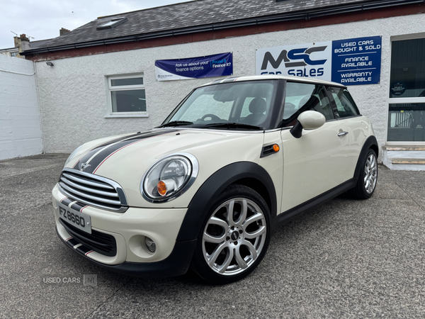MINI Hatch in Down