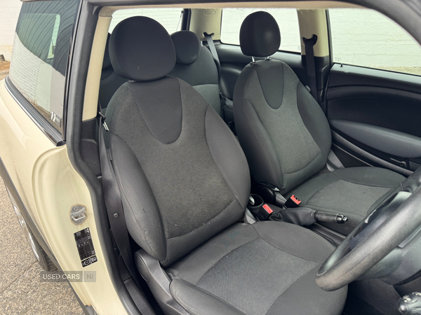 MINI Hatch in Down