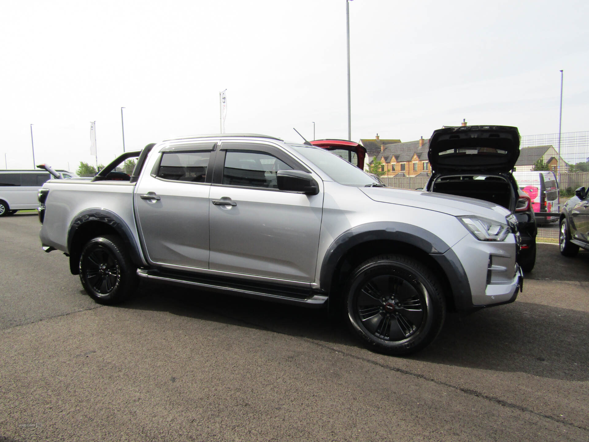 May 2023 Isuzu D-Max 1.9 V-Cross Double Cab 4x4 Auto