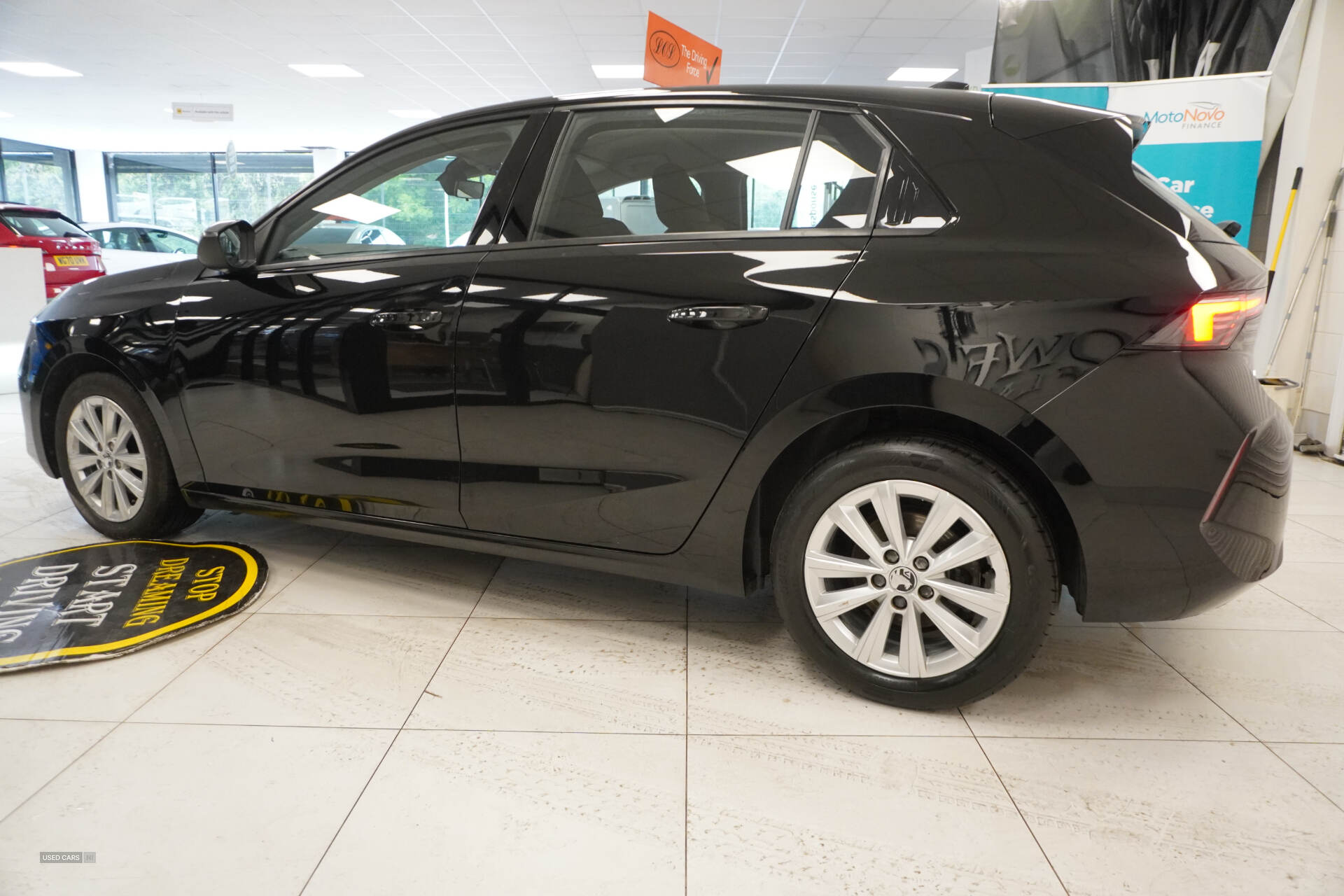 Feb 2023 Vauxhall Astra 1.2 Turbo Design 5dr