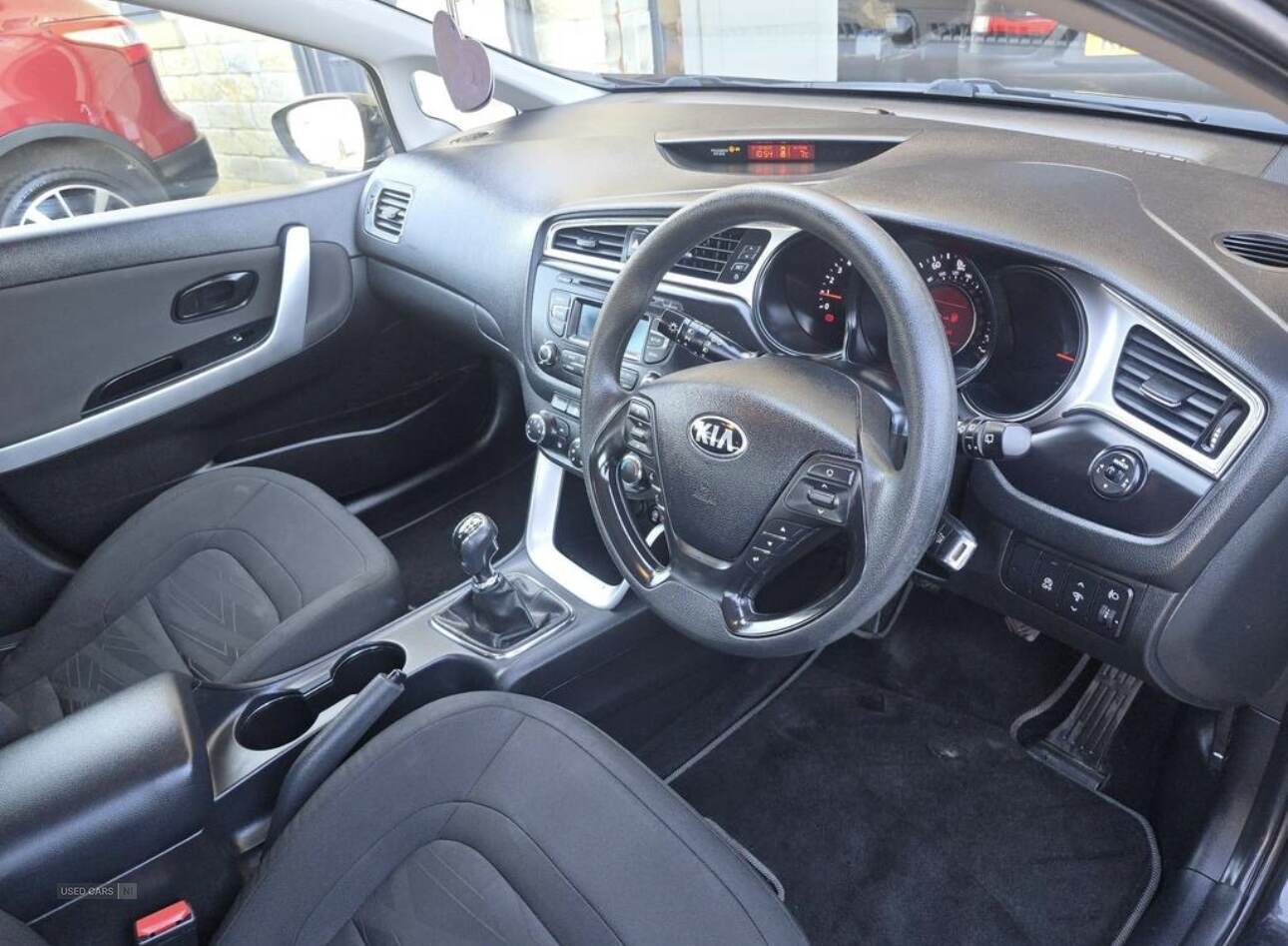 Jul 2015 Kia Ceed 1.6 CRDi 2 EcoDynamics 5dr