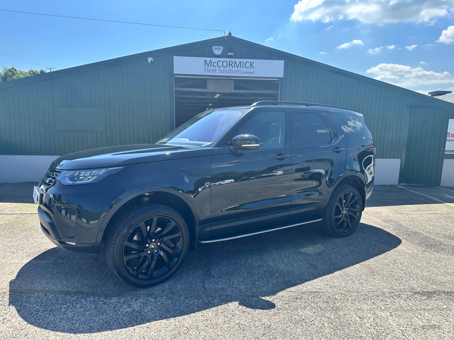 Mar 2017 Land Rover Discovery 3.0 TD6 First Edition 5dr Auto
