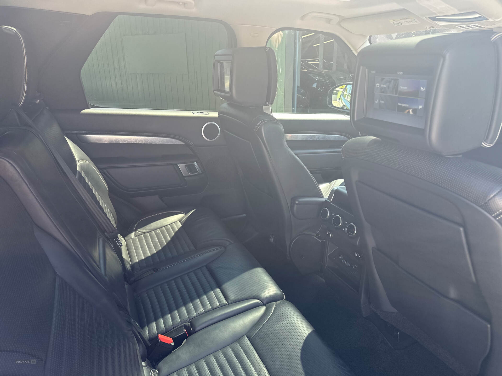 Mar 2017 Land Rover Discovery 3.0 TD6 First Edition 5dr Auto