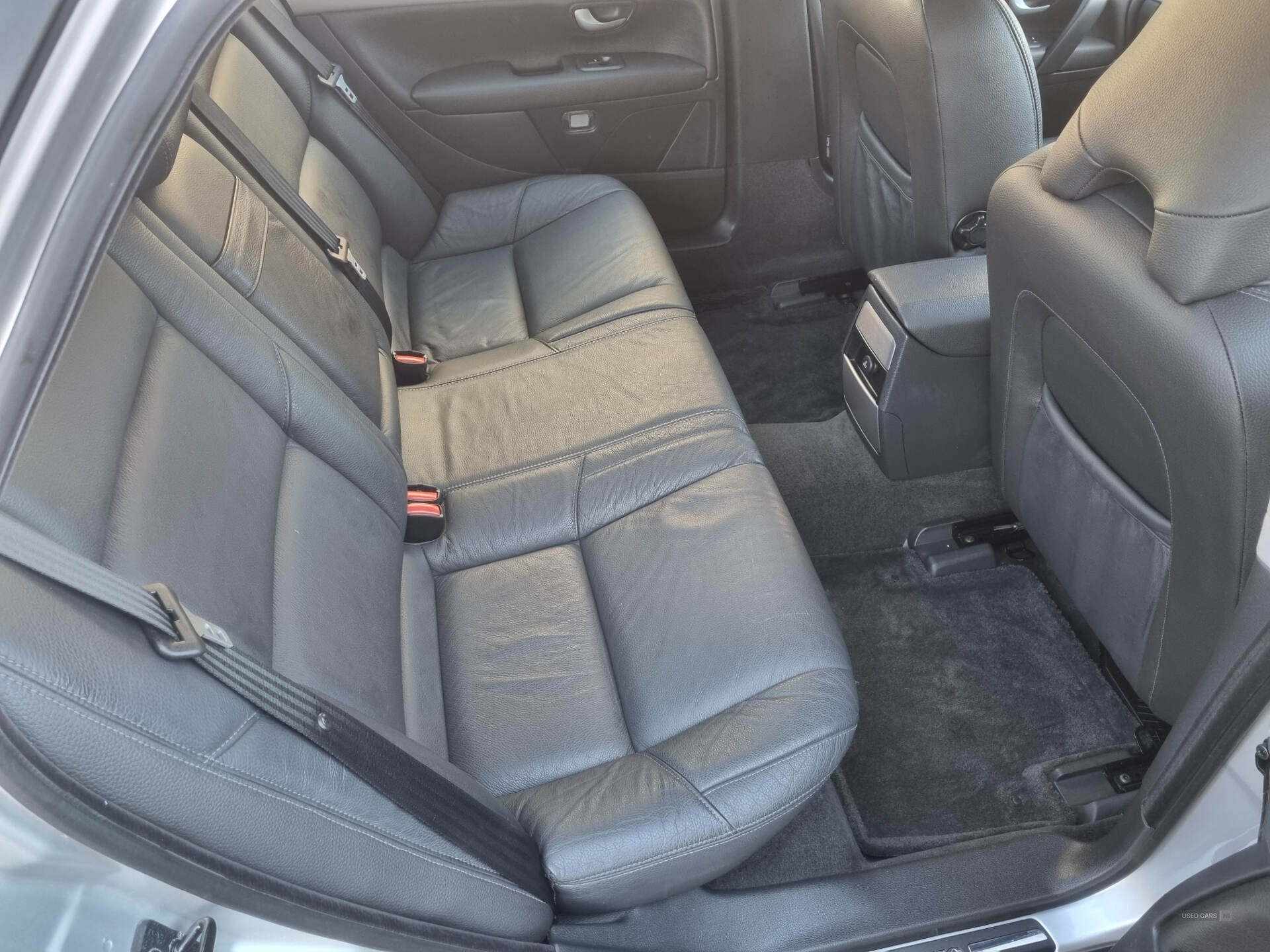 Feb 2006 Volvo S80 2.4 D5 SE Lux 4dr Auto