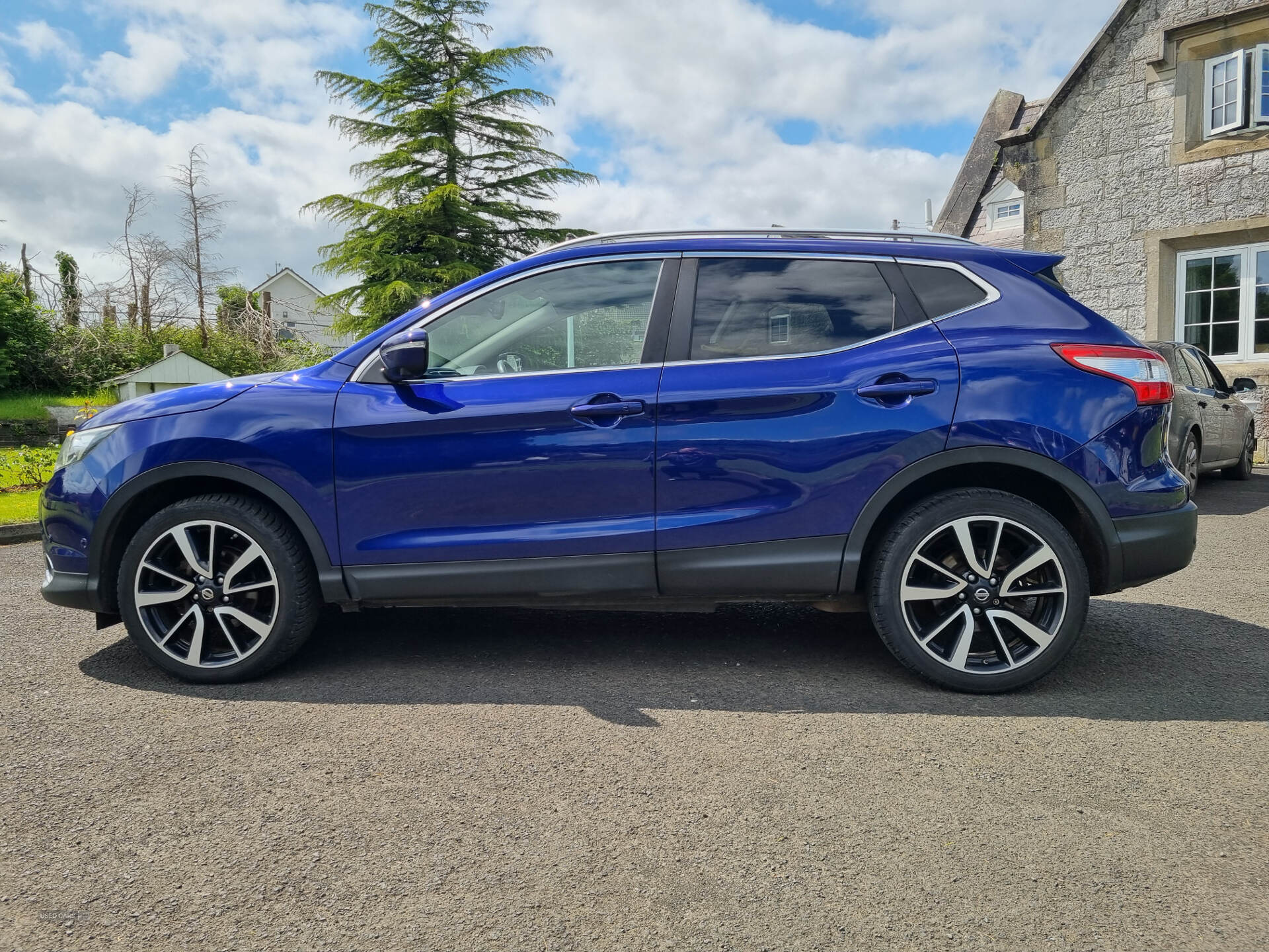 Nissan Qashqai DIESEL HATCHBACK in Derry / Londonderry