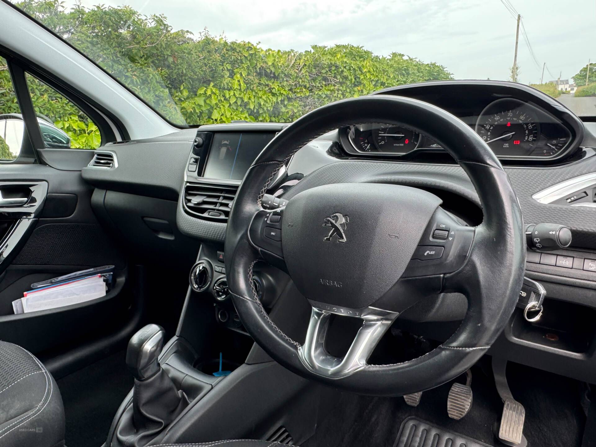 Peugeot 208 HATCHBACK in Down