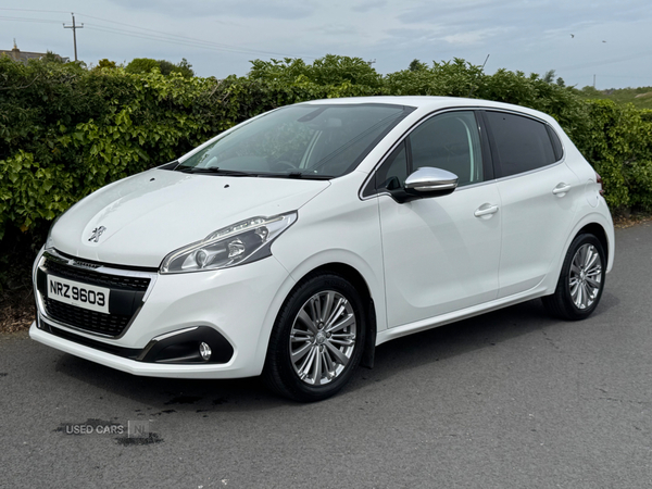 Peugeot 208 HATCHBACK in Down