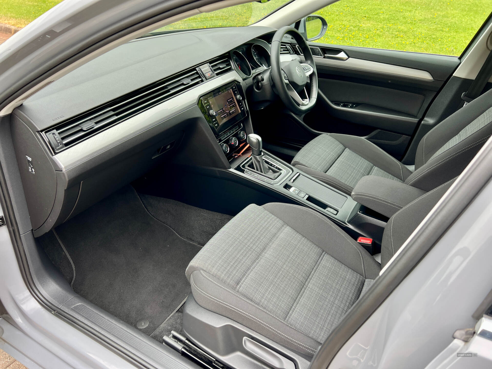 May 2022 Volkswagen Passat 2.0 TDI EVO SCR SE Nav 5dr DSG