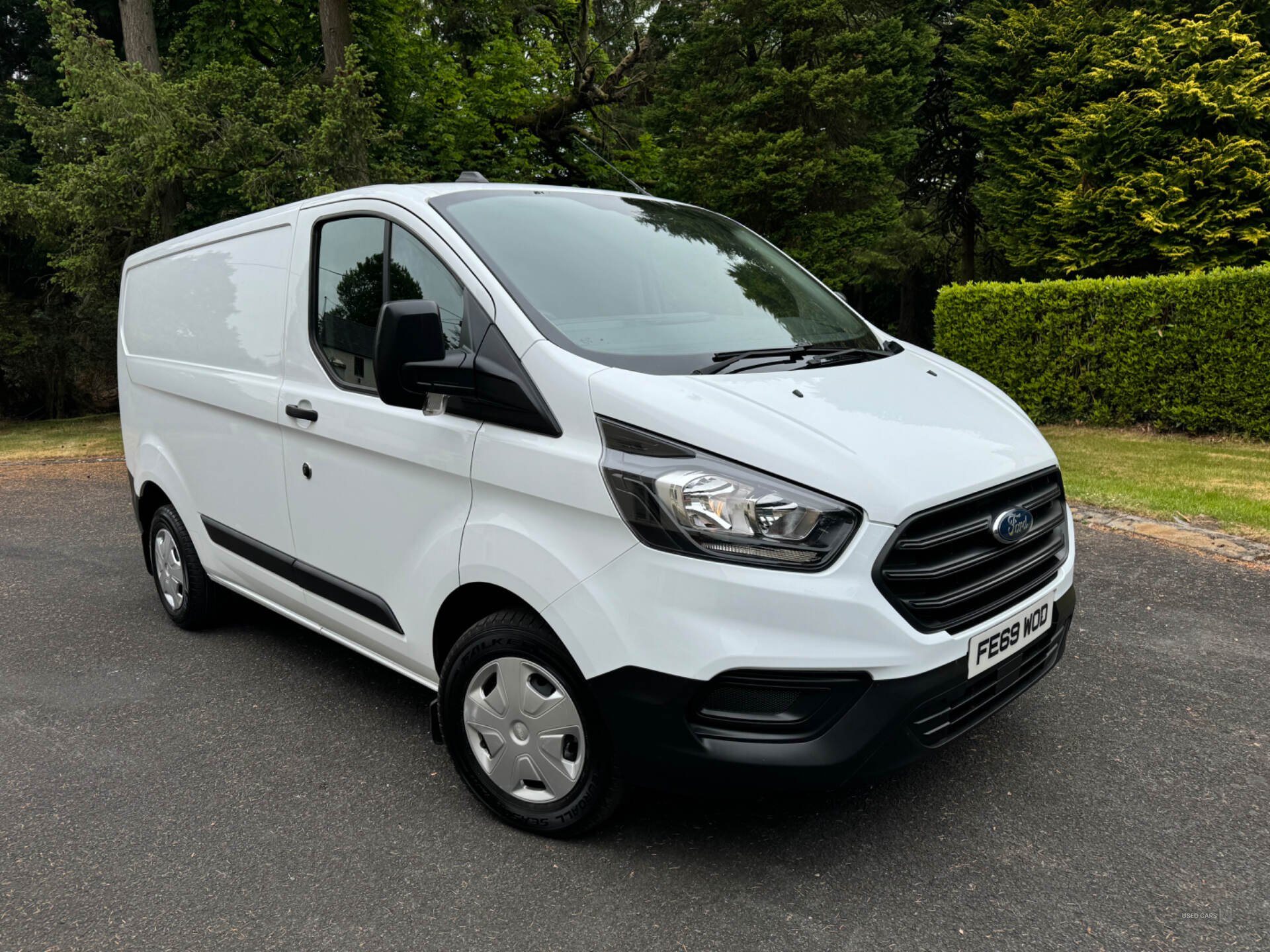 Oct 2019 Ford Transit Custom 2.0 EcoBlue 105ps Low Roof Leader Van
