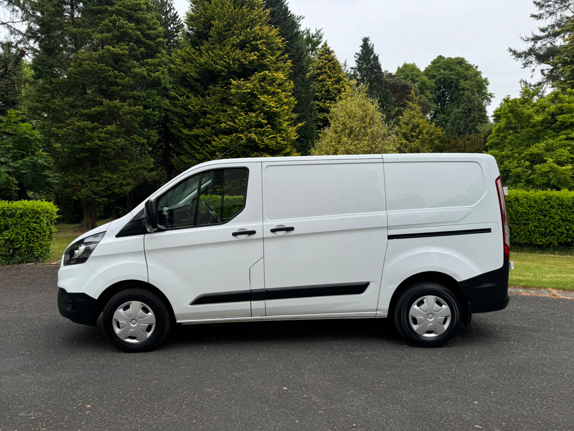Oct 2019 Ford Transit Custom 2.0 EcoBlue 105ps Low Roof Leader Van