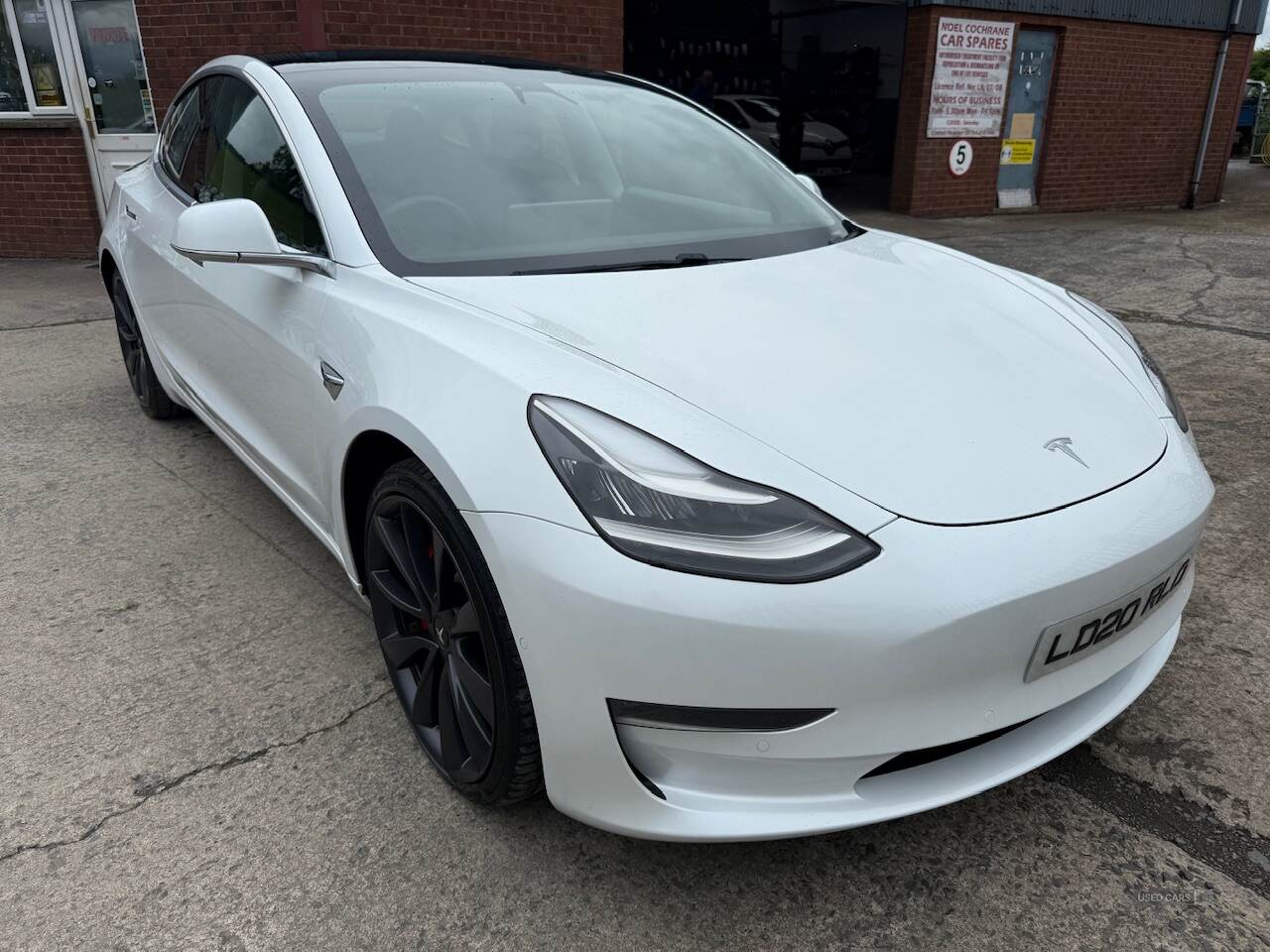 Mar 2020 TESLA Model 3 Performance AWD 4dr [Performance Upgrade] Auto