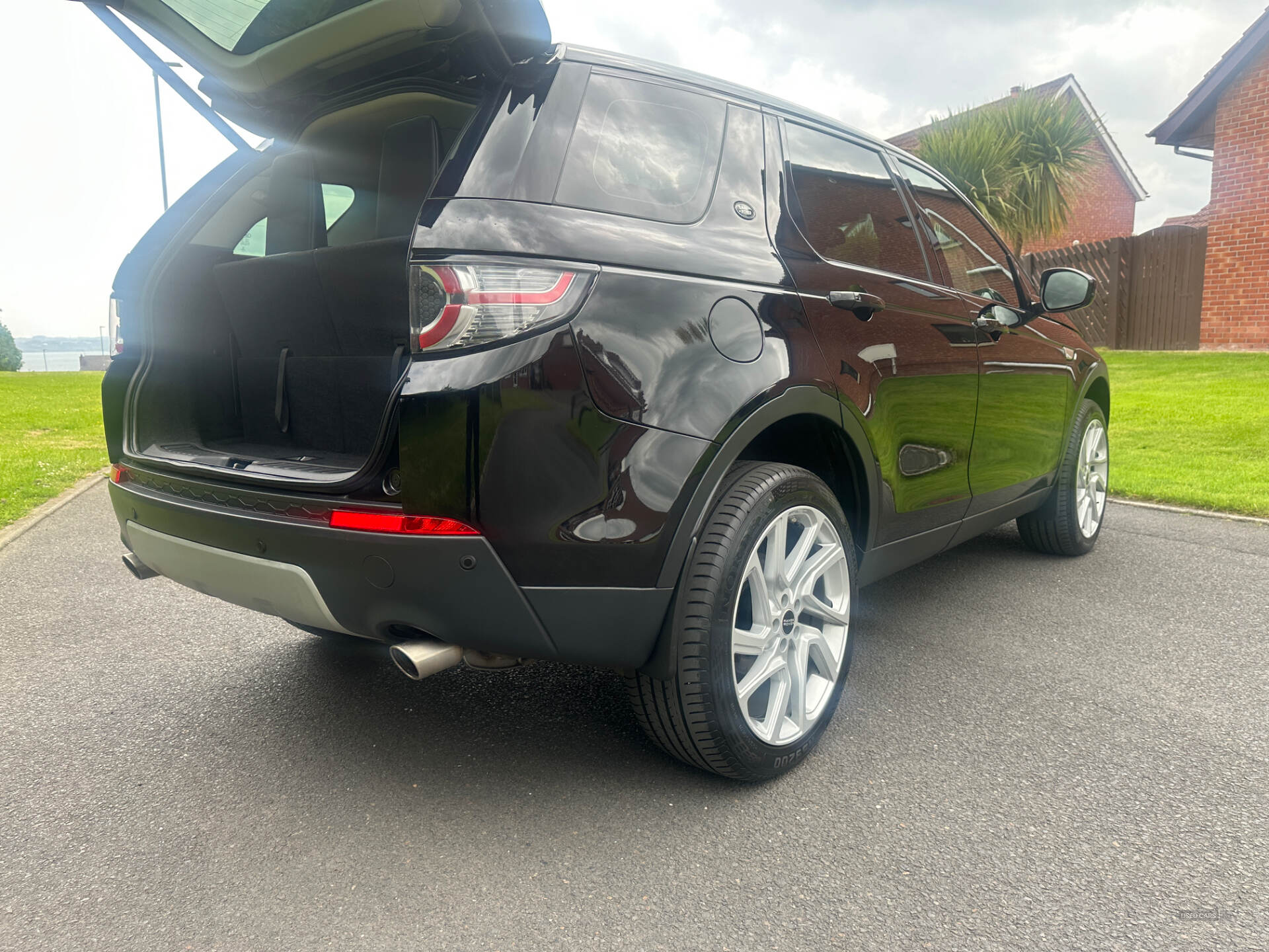 Jun 2018 Land Rover Discovery Sport 2.0 TD4 180 HSE 5dr Auto