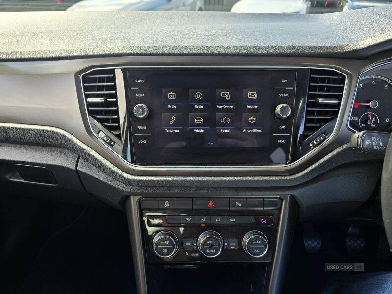 Mar 2018 Volkswagen T-Roc 1.0 TSI SE 5dr
