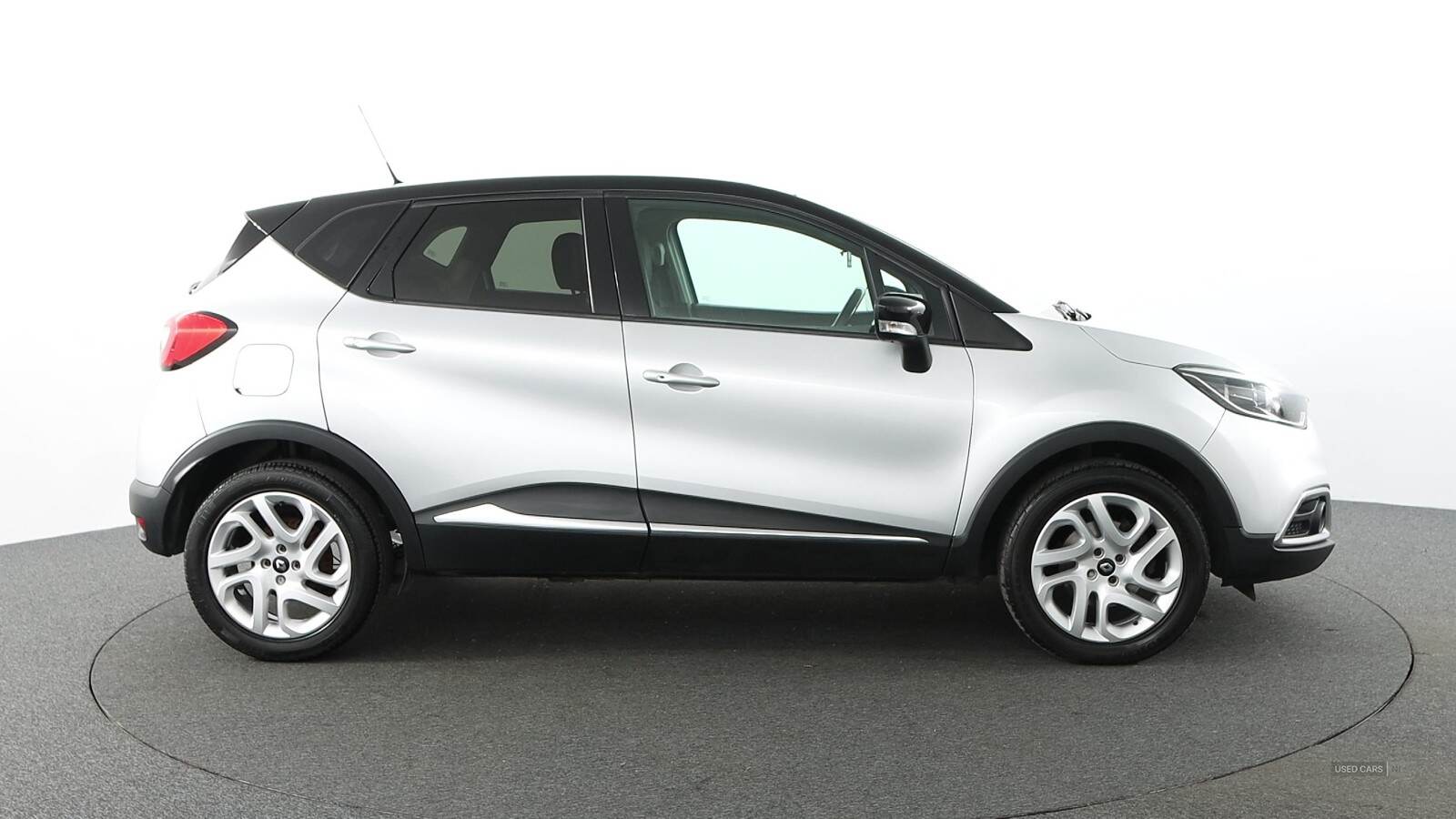 Apr 2016 Renault Captur 1.5 dCi 110 Dynamique S Nav 5dr