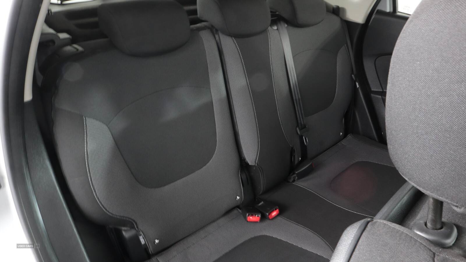 Apr 2016 Renault Captur 1.5 dCi 110 Dynamique S Nav 5dr