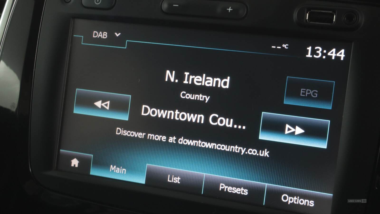 Apr 2016 Renault Captur 1.5 dCi 110 Dynamique S Nav 5dr