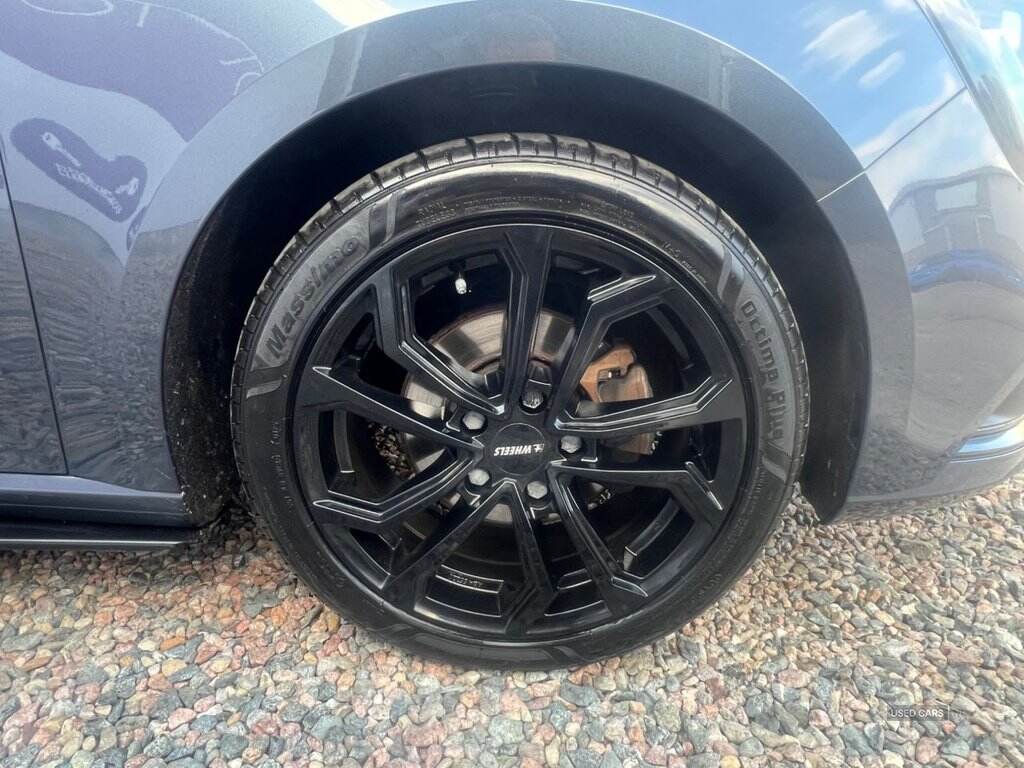 Nov 2017 Renault Megane 1.2 TCE Dynamique Nav 5dr