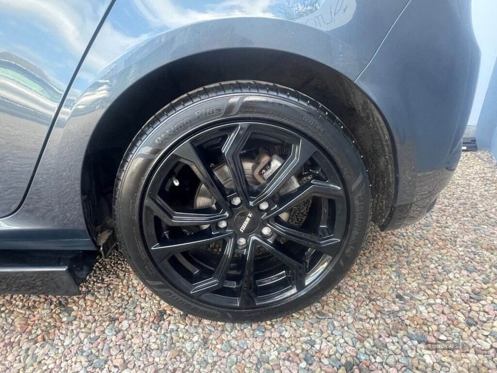 Nov 2017 Renault Megane 1.2 TCE Dynamique Nav 5dr