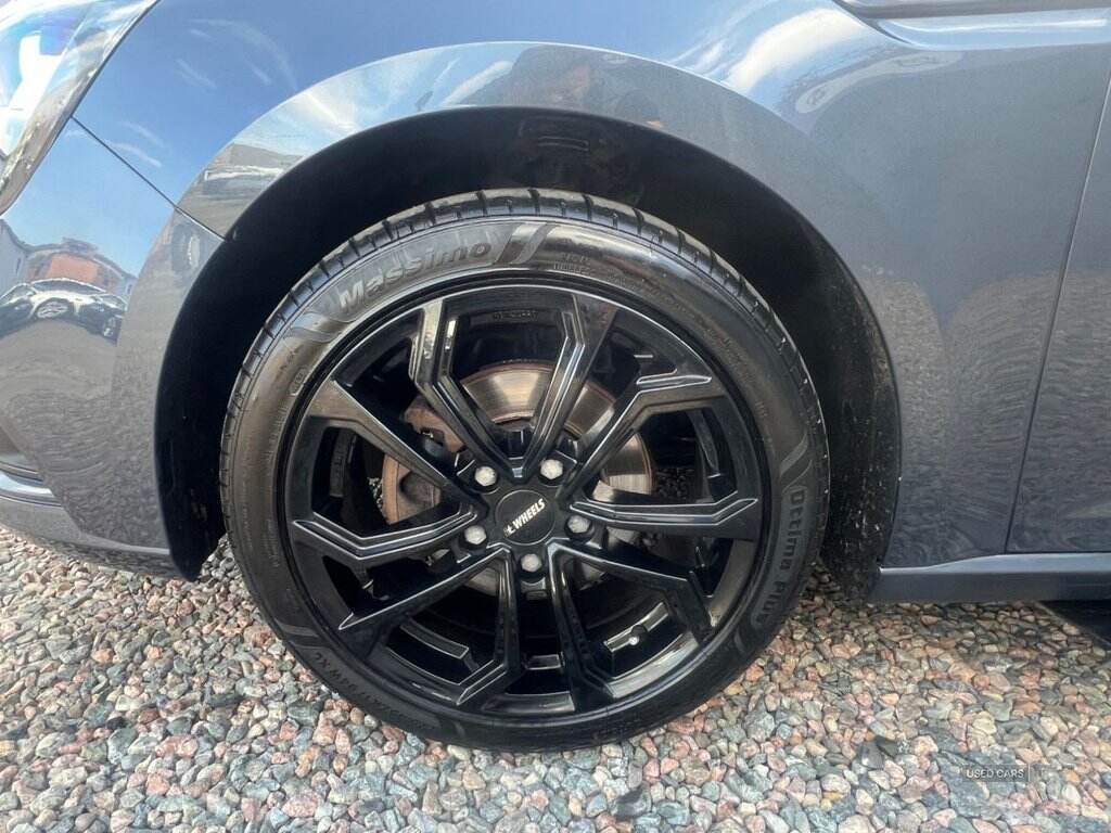 Nov 2017 Renault Megane 1.2 TCE Dynamique Nav 5dr