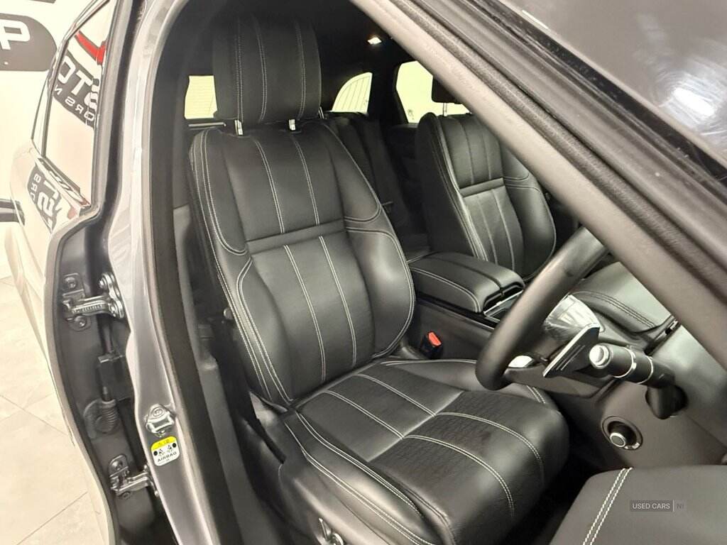 Mar 2020 Land Rover Range Rover Velar 3.0 D300 R-Dynamic HSE 5dr Auto