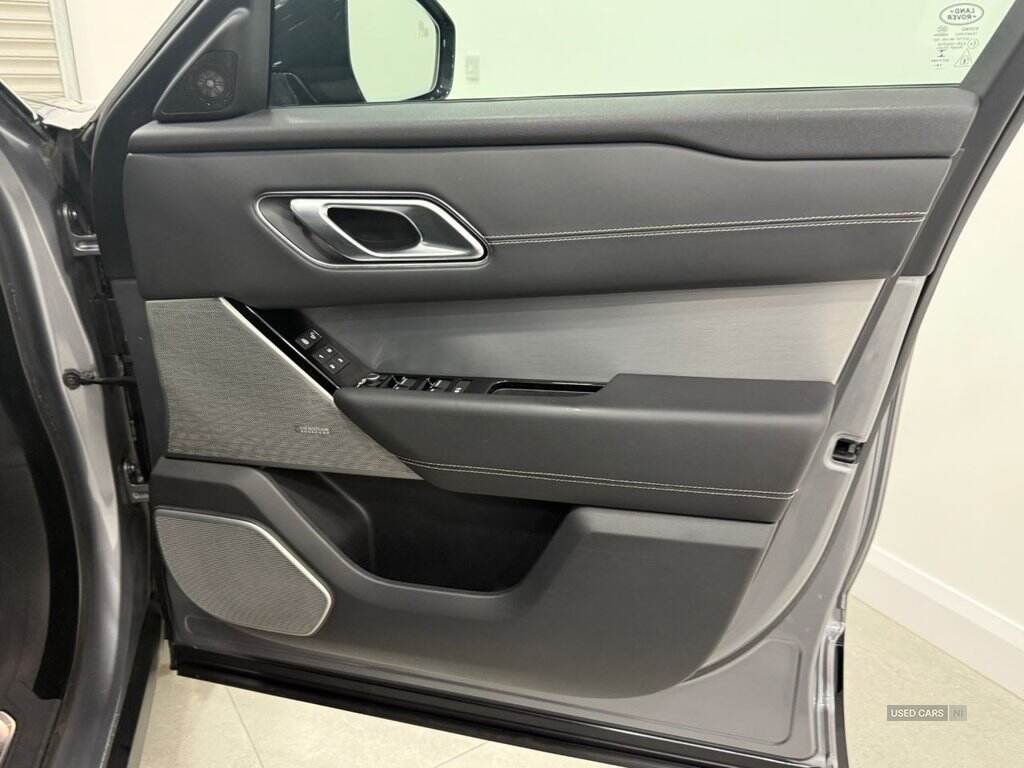 Mar 2020 Land Rover Range Rover Velar 3.0 D300 R-Dynamic HSE 5dr Auto